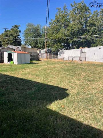 4300 BARNETT DRIVE, Wichita Falls, TX 76308