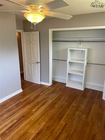 4300 BARNETT DRIVE, Wichita Falls, TX 76308