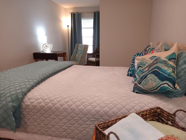 3331 Valley Road C, Boynton Beach, FL 33435