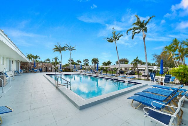 3331 Valley Road C, Boynton Beach, FL 33435