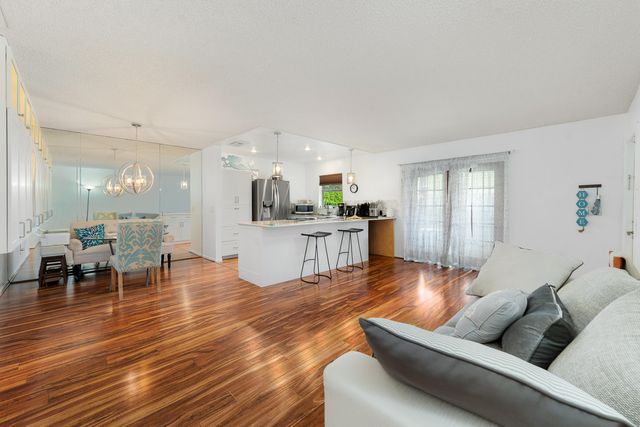 3331 Valley Road C, Boynton Beach, FL 33435