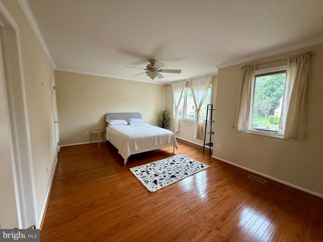 56 TREATY DR, Chesterbrook, PA 19087