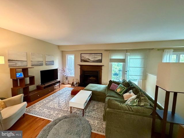 56 TREATY DR, Chesterbrook, PA 19087