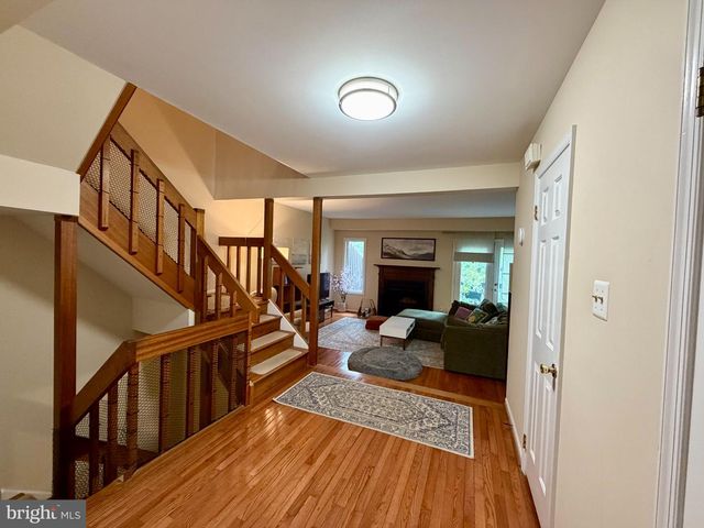 56 TREATY DR, Chesterbrook, PA 19087