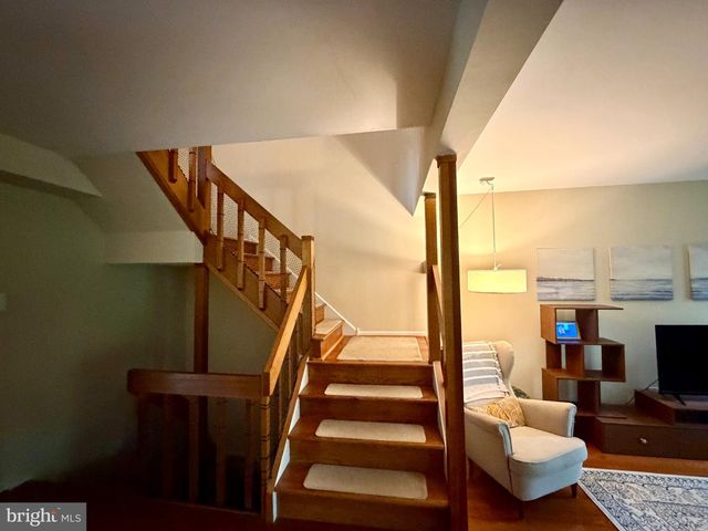 56 TREATY DR, Chesterbrook, PA 19087