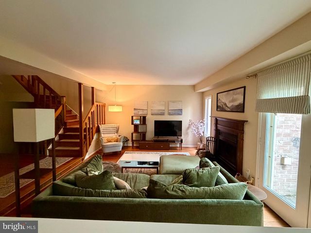 56 TREATY DR, Chesterbrook, PA 19087