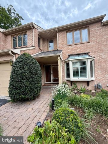 56 TREATY DR, Chesterbrook, PA 19087