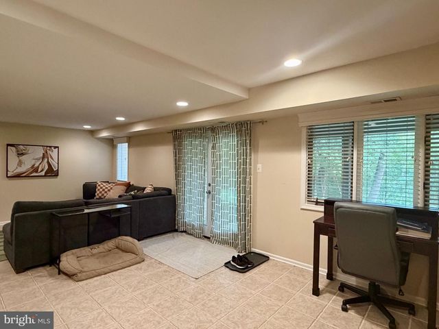 56 TREATY DR, Chesterbrook, PA 19087