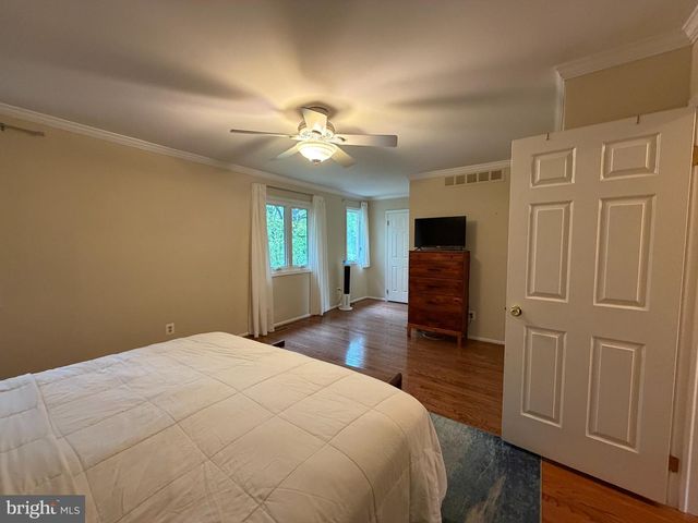 56 TREATY DR, Chesterbrook, PA 19087