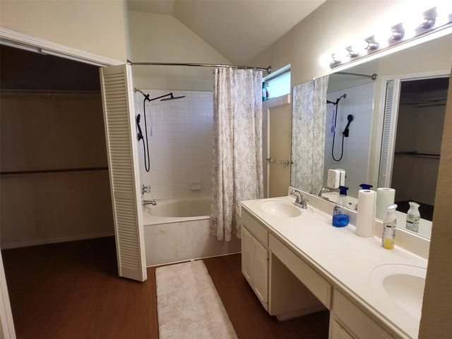 304 N Kings Canyon DR, Cedar Park, TX 78613