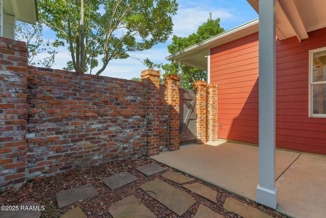 224 Elysian Fields Drive, Lafayette, LA 70508