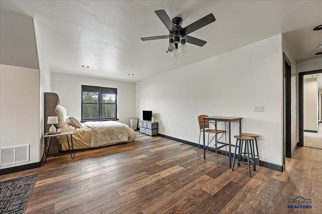 21252 CRESTVIEW DR, Lead, SD 57754