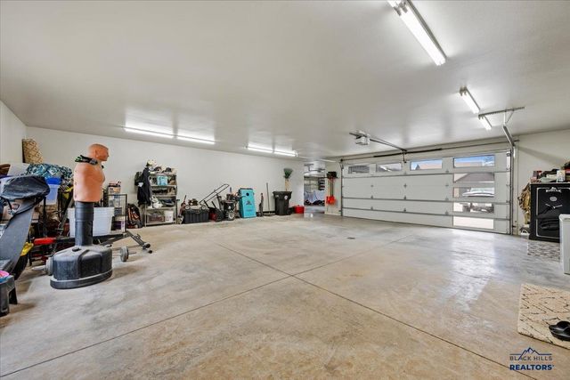 21252 CRESTVIEW DR, Lead, SD 57754
