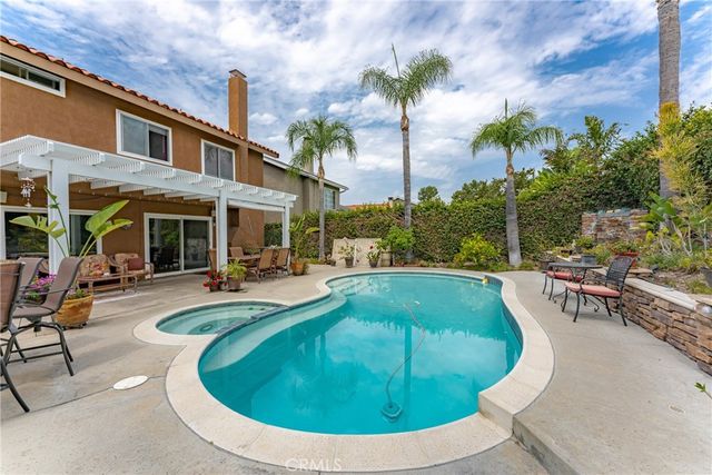 21422 Via Floresta, Lake Forest, CA 92630