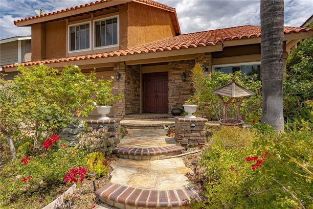 21422 Via Floresta, Lake Forest, CA 92630