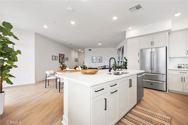 414 Main St 300, Huntington Beach, CA 92648