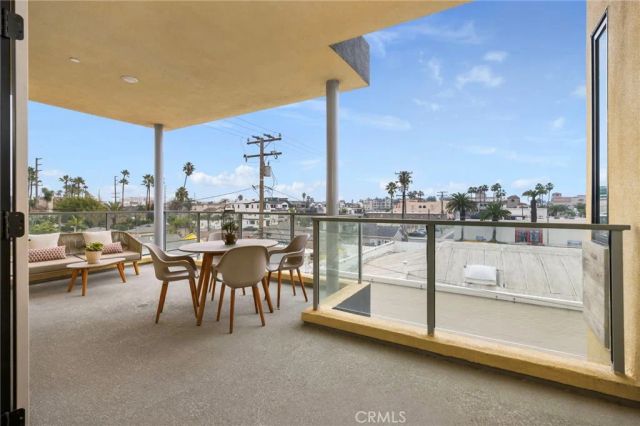 414 Main St 300, Huntington Beach, CA 92648
