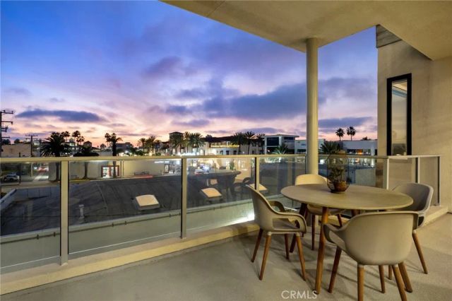 414 Main St 300, Huntington Beach, CA 92648