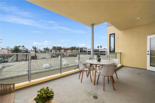 414 Main St 300, Huntington Beach, CA 92648