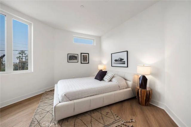 414 Main St 300, Huntington Beach, CA 92648