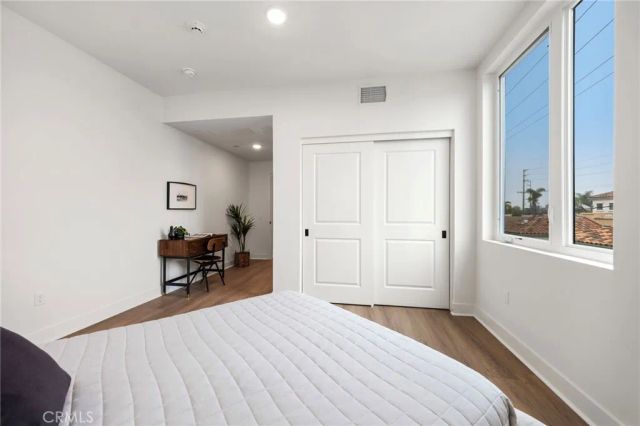 414 Main St 300, Huntington Beach, CA 92648
