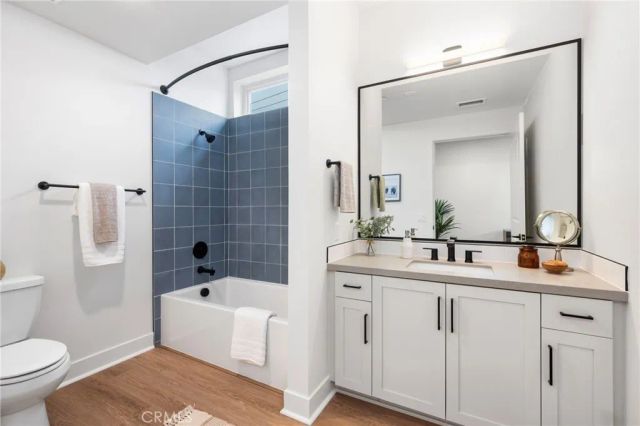 414 Main St 300, Huntington Beach, CA 92648