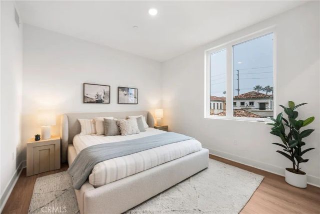 414 Main St 300, Huntington Beach, CA 92648