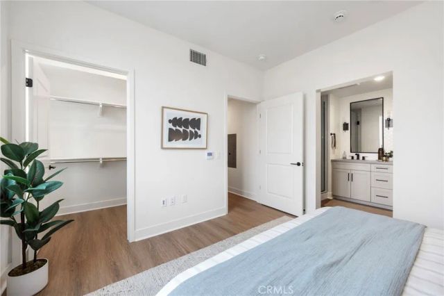414 Main St 300, Huntington Beach, CA 92648