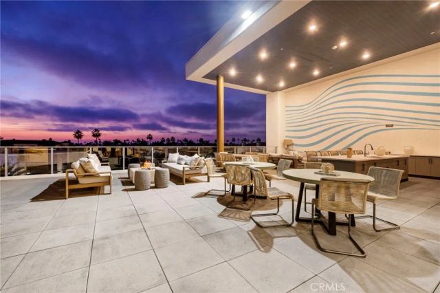 414 Main St 300, Huntington Beach, CA 92648