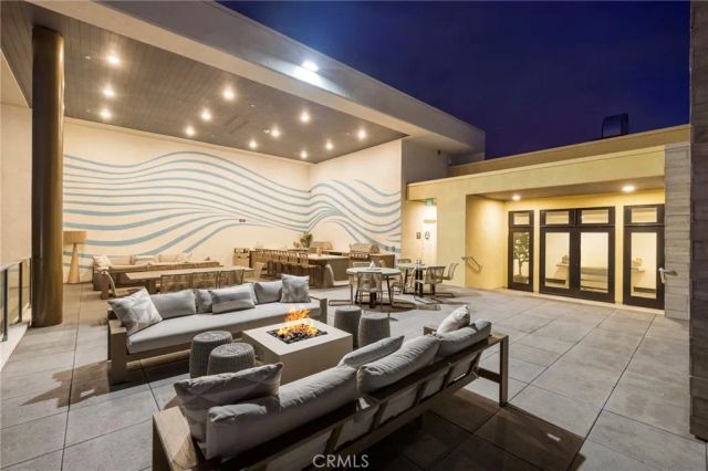 414 Main St 300, Huntington Beach, CA 92648