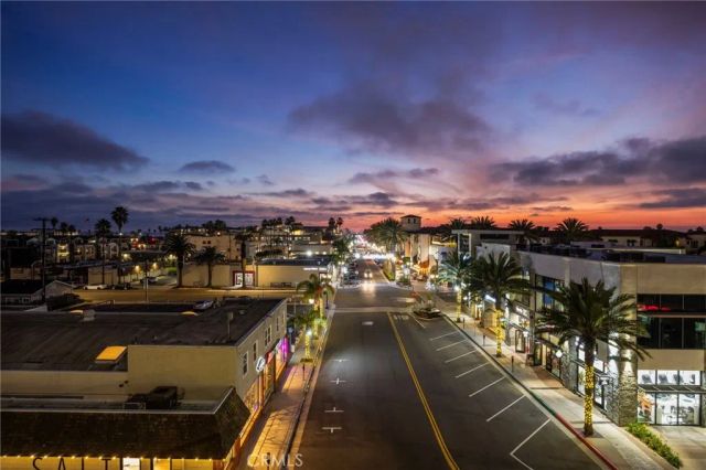 414 Main St 300, Huntington Beach, CA 92648