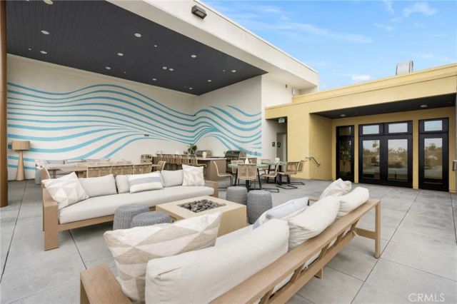 414 Main St 300, Huntington Beach, CA 92648
