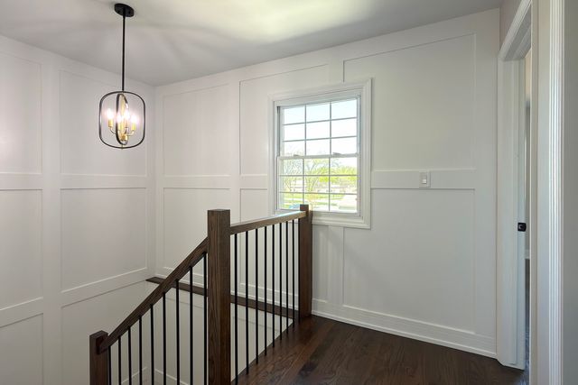 823 Banyan Drive, Elk Grove Village, IL 60007
