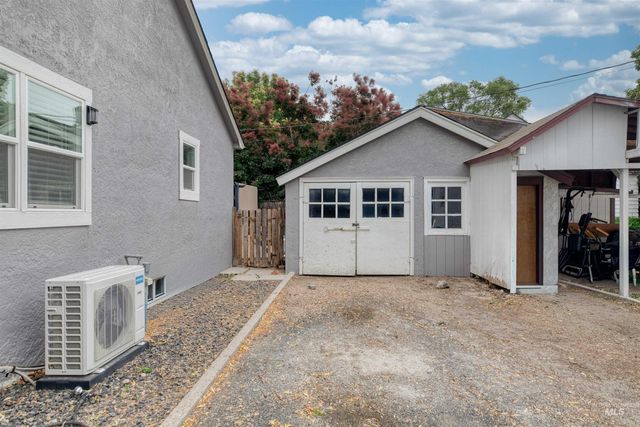515 S 16th Ave, Caldwell, ID 83605
