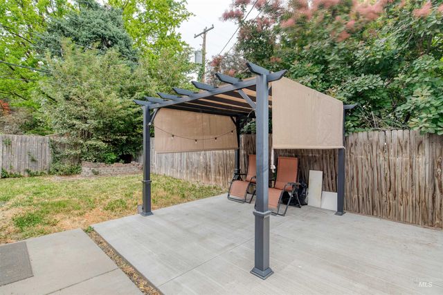 515 S 16th Ave, Caldwell, ID 83605