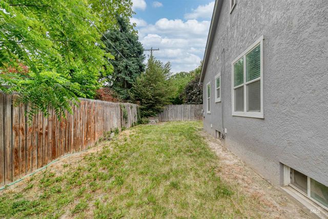 515 S 16th Ave, Caldwell, ID 83605