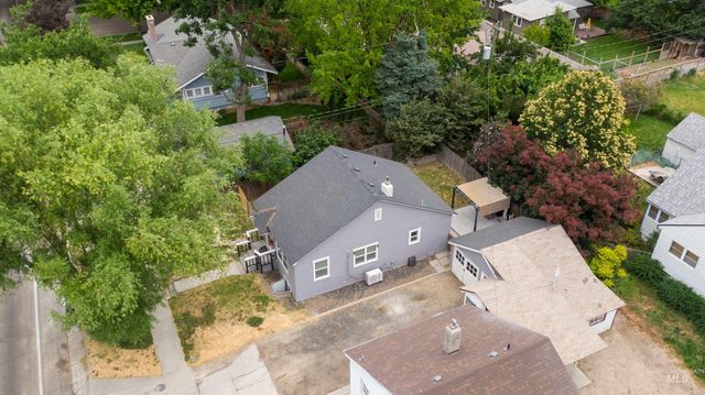515 S 16th Ave, Caldwell, ID 83605
