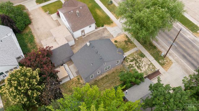 515 S 16th Ave, Caldwell, ID 83605