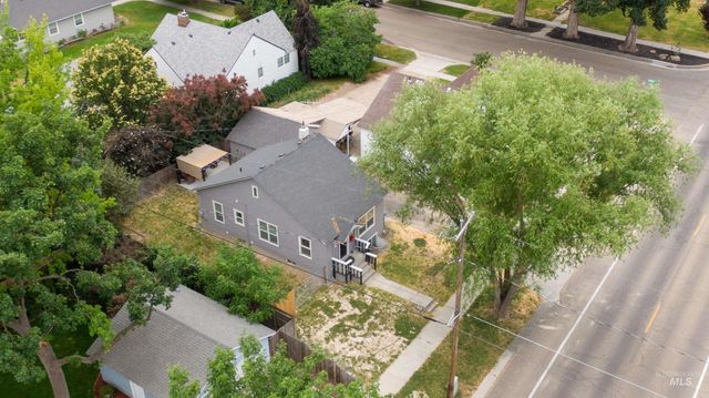 515 S 16th Ave, Caldwell, ID 83605