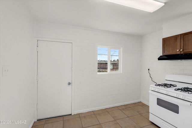 3012 E Proctor Vista, Tucson, AZ 85713