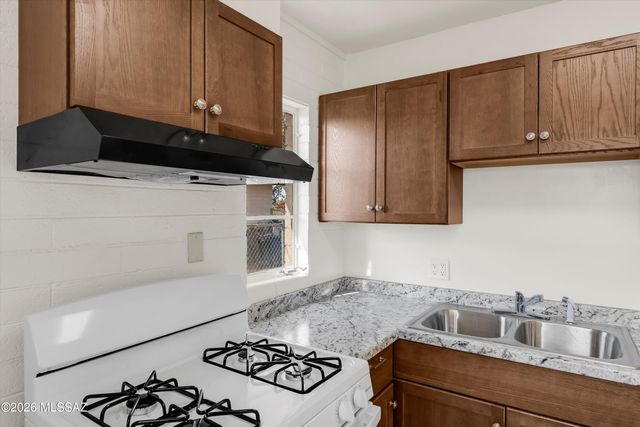 3012 E Proctor Vista, Tucson, AZ 85713