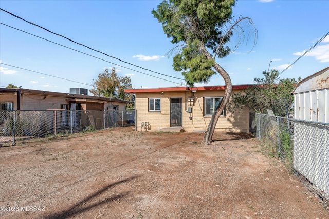 3012 E Proctor Vista, Tucson, AZ 85713