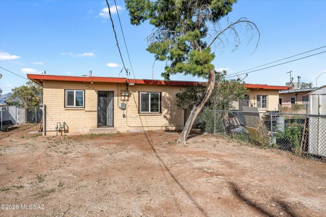 3012 E Proctor Vista, Tucson, AZ 85713