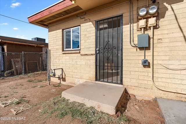 3012 E Proctor Vista, Tucson, AZ 85713