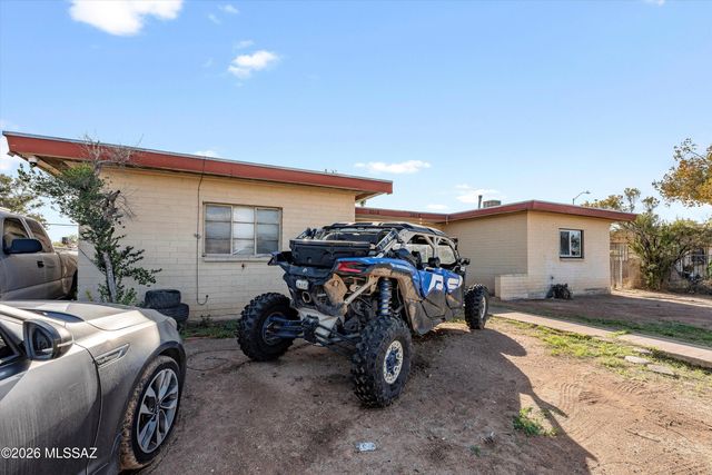 3012 E Proctor Vista, Tucson, AZ 85713