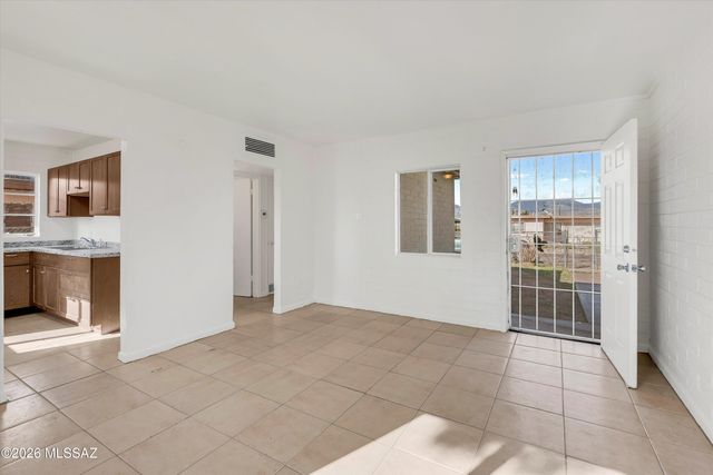 3012 E Proctor Vista, Tucson, AZ 85713