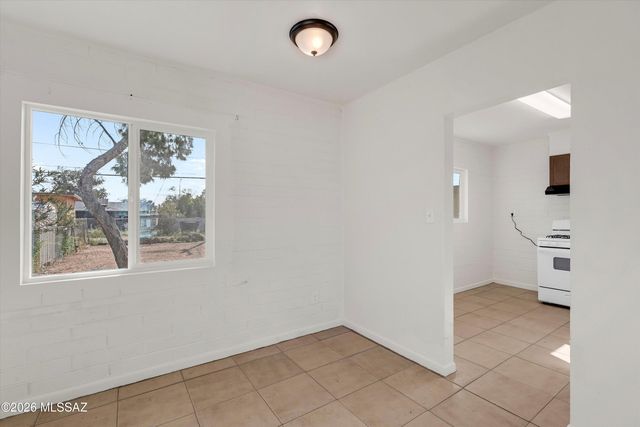 3012 E Proctor Vista, Tucson, AZ 85713