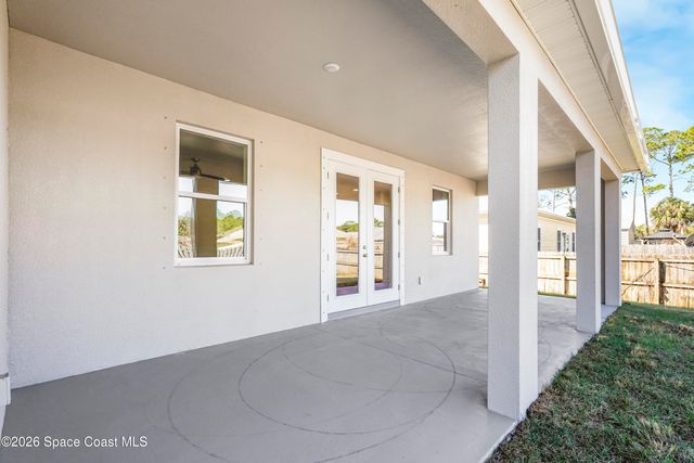 360 Warwick Street SE, Palm Bay, FL 32909