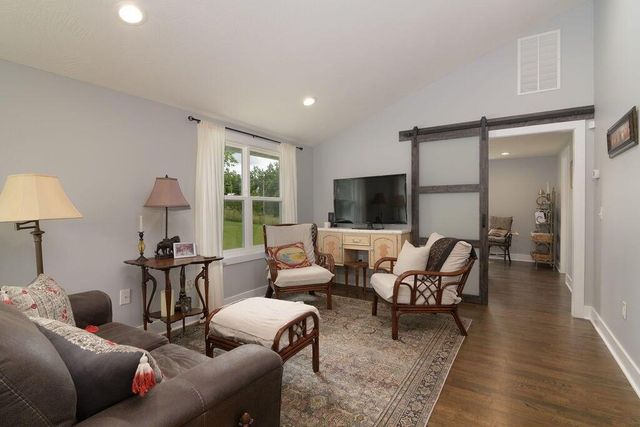 10565 W State Highway 76, Cape Fair, MO 65624