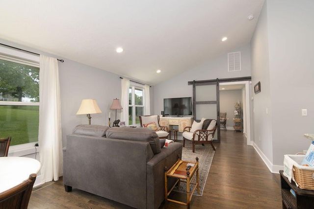 10565 W State Highway 76, Cape Fair, MO 65624